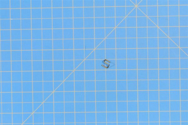 204-040-231-001 - CLIP, FOR USE ON BELL 204
