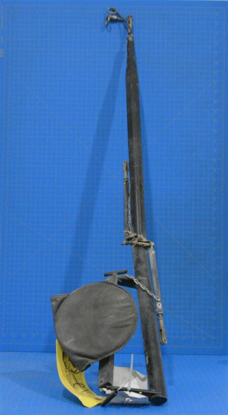 204-070-52713 - SUPPORT ASSEMBLY, MIRROR, FOR USE ON BELL 204, NEW SURPLUS, SOLD PER EACH, FOR USE ON BELL 204, NSN: 1560-00-981-3063, NIIN: 9813063