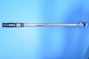 2503MFRPHW - 1/2" DRIVE MICROMETER ADJUSTABLE TORQUE WRENCH, DUAL SCALE, COMFORT GRIP (30-250 FT-LB)