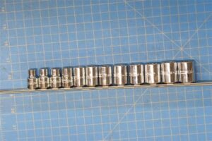 J52216 - 3/8" Drive 12 Piece Metric Socket Set 8mm-19mm 12 Point