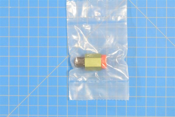 MS21915D5-4 - Fitting