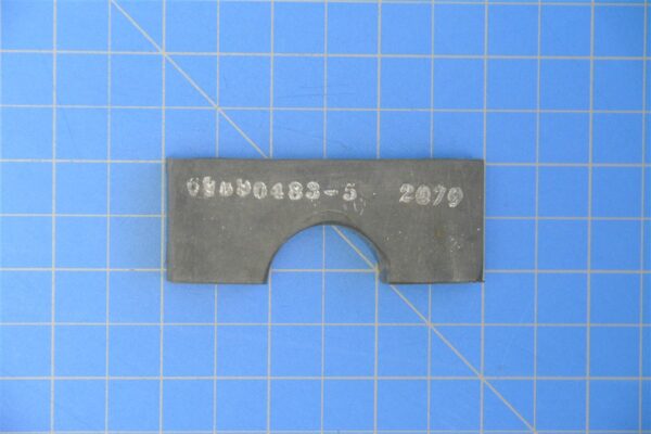 69B90483-5
