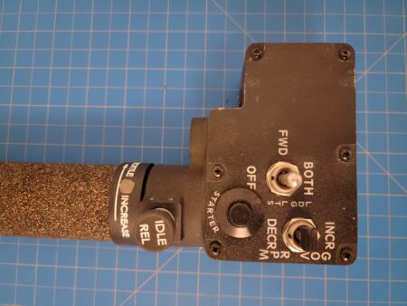 pn_206-001-143-107_7-close-up-buttons.jpg